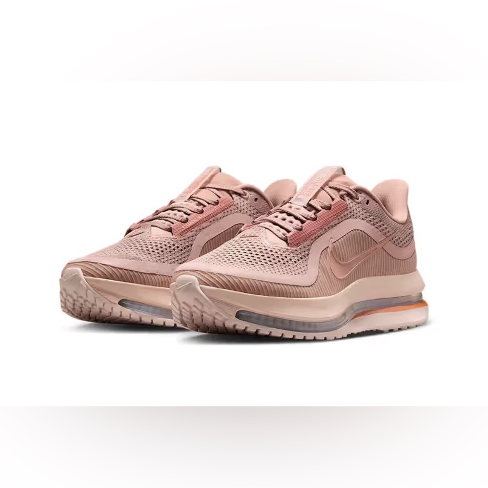 NEW IN BOX- Nike Pegasus Premium - 7